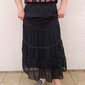 Black maxi skirt with knit design